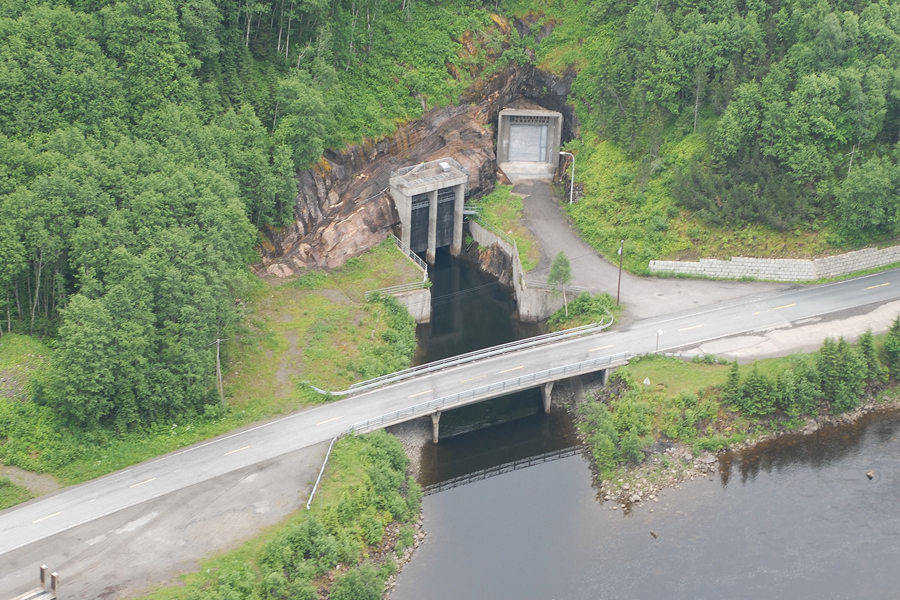 Hegsethfoss power plant from above.