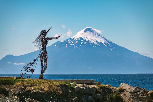 The sculpture of Princess Licaray&eacute;n